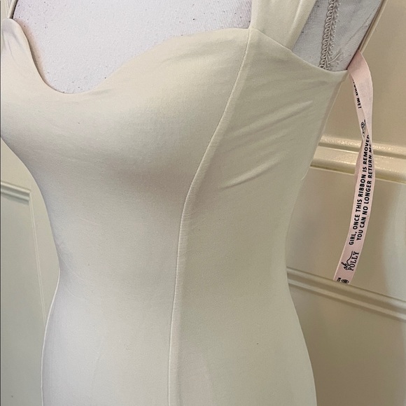 Oh Polly Cream Maxi Dress - Picture 6 of 11